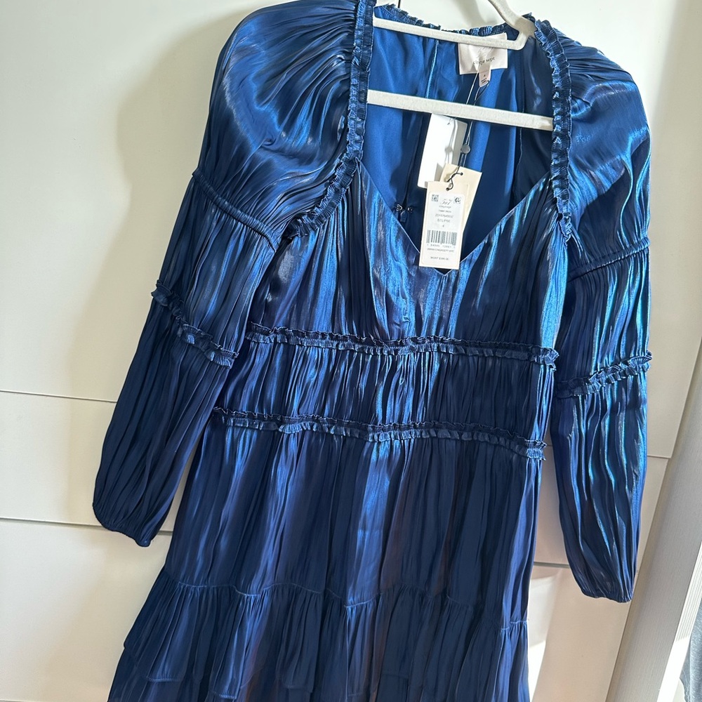 Cinq à Sept
Tammy Ruffle Long
Sleeve Dress